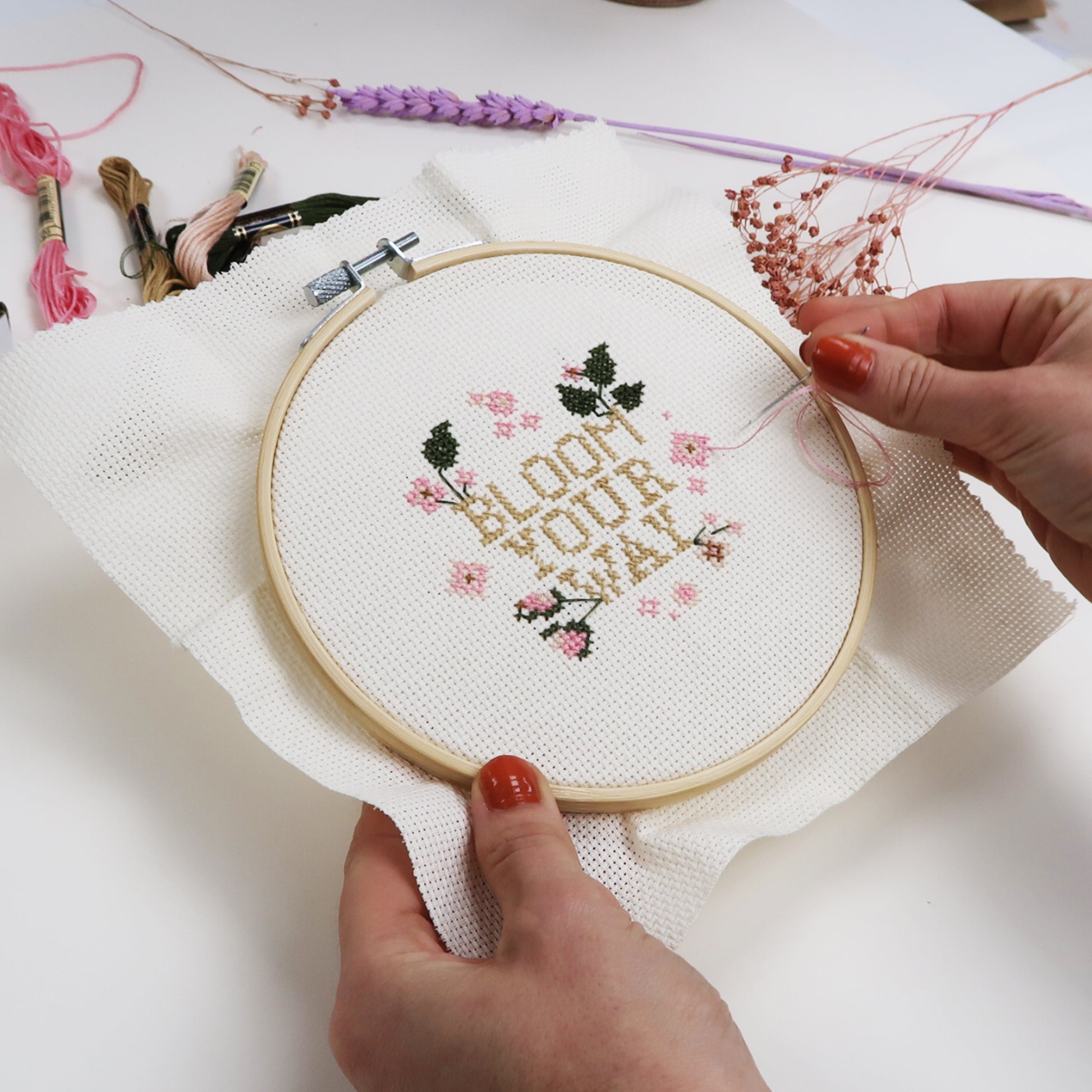 3 Pack Beginner Embroidery Kit Modern Flower Embroidery Kit Flowers  Embroidery Kit DIY Hand Embroidery Full Kit Cross Stitch Set 