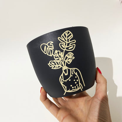 House 'Plant Lady' pot in Black